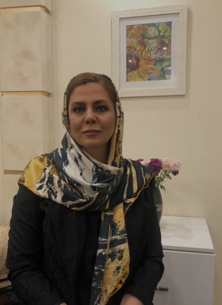 نرگس مومنی نکو